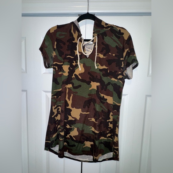 Free Kisses Tops - Camo Hooded T-Shirt